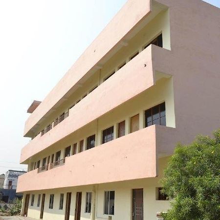 Maitri Hostel Bhilai Zewnętrze zdjęcie